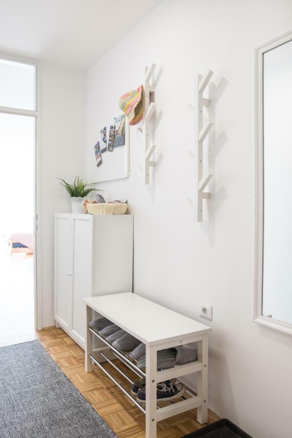 Family With Garden Apartment *
